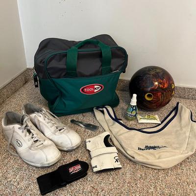 Bowling Bundle: Dexter Bowling Shoes, Tool Kit Bowling Bag, Ball Cleaner, and Dr. Jekyll Bowling Ball