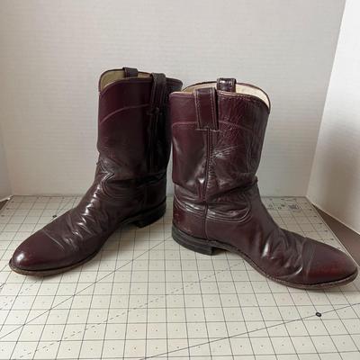 Vintage Justin Cowboy Boots - Size 9.5