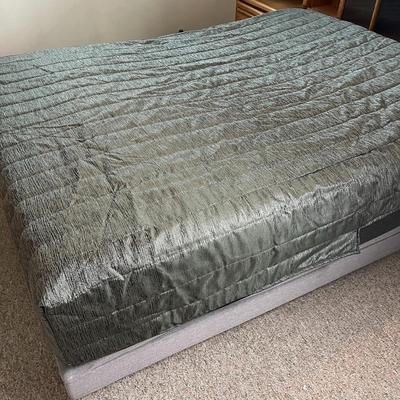 Queen Size Bedspread Black & Gray - 60x79