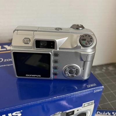 Olympus Camedia Digital Camera 5.1 Megapixel