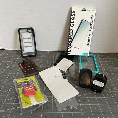 Cell Phone Bundle: Phone Case, Screen Protectors, Cord Wrap