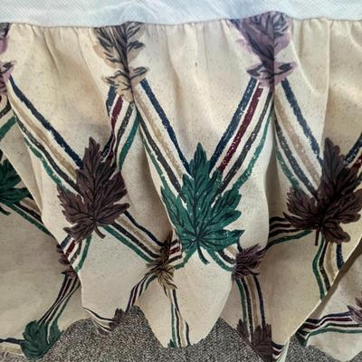Full Size Bedskirt and Pillow Sham