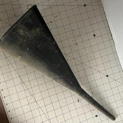 Oil Pan and Funnels
