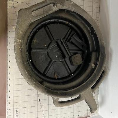 Oil Pan and Funnels