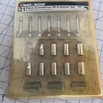 Black + Decker Bit & Socket Set