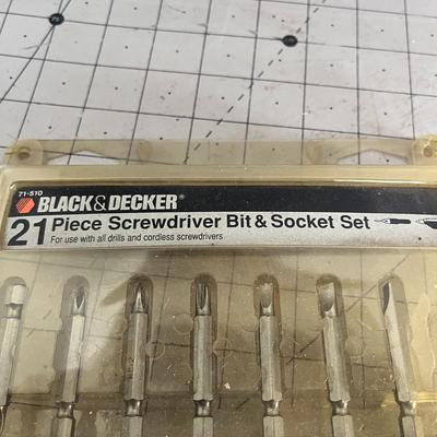 Black + Decker Bit & Socket Set