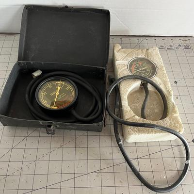 Vintage Peerless Engine Vacuum & Fuel Pump Testers