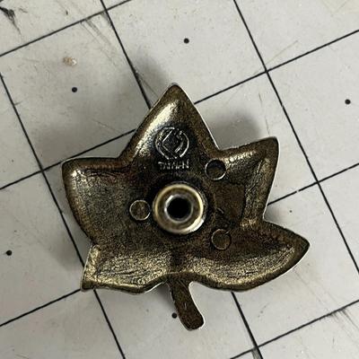 Leaf Knobs - 22 Pieces
