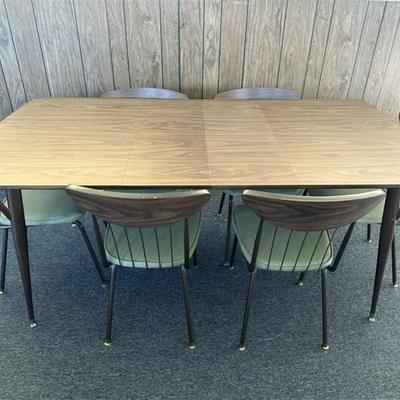 15 Mid Century Modern Table 45x35 1/2 x 30 with 6 Chairs 16 x 31 with Green Vinyl with 2 Leaves 11 Inches Each