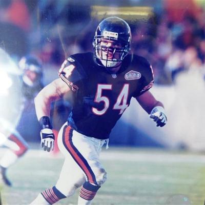 17 Brian Urlacher LB#54 2000 Defensive Rookie of the Year Chicago Bears NF99754002 NFL Lisc Product 15 x 12