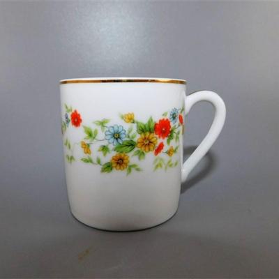 22 Lot of 4 Tea Cups and Saucier - Lefton Japan/ Guillen Made in Spain /UCAGCO Occupied Japan /UCAGO Occupied Japan 4 Stands