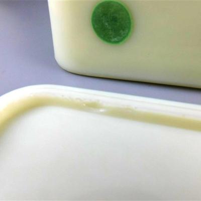 29 Vaseline McKee With Green Polka Dots Refrigerator Dish Does has Minor Chips on the Inside of Lid. Straw Mark in Bottom 257-N-2/ 8 X 5 X 2