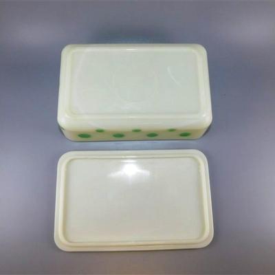 29 Vaseline McKee With Green Polka Dots Refrigerator Dish Does has Minor Chips on the Inside of Lid. Straw Mark in Bottom 257-N-2/ 8 X 5 X 2