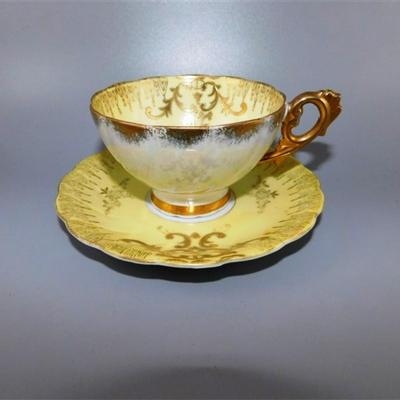 40 Lot of 4 Cups and Saucers with Stands - Royal Sealy /United Glass Company 6 x 3 1/2 approx.