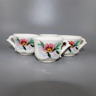 51 Best of Friends Industries 1997 Tea Set Lot of 17 Pieces Including Li10ds with Floral Design- Tea Pot 6 1/2 x 4 1/2