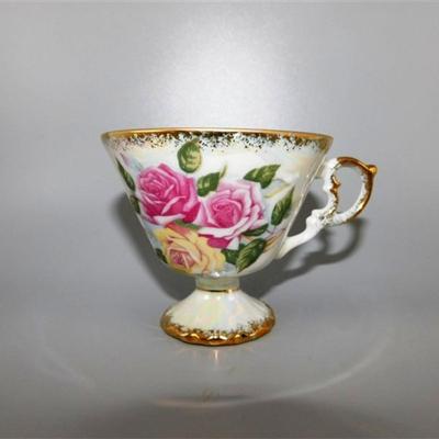 52 Lot of 4 Cups and Saucers with Stands - Ardco June Rose / Sealy