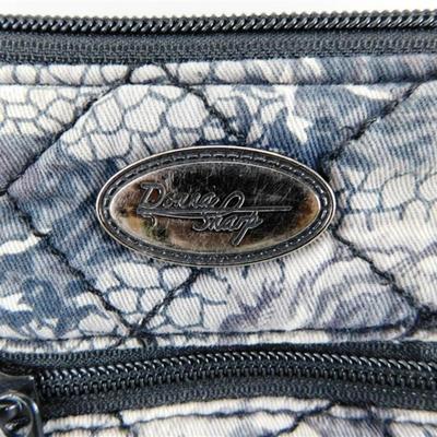 52A Donna Sharp 'Becki' Rose Pattern Quilt Crossbody Adjustable Strap Purse 8 x 3x 7 1/2