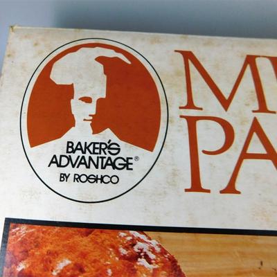 58 Roshco Baker's Advantage Mini-Loaf Pan Makes 4 Loaves Box Size 8 1/2 x 13 1/2