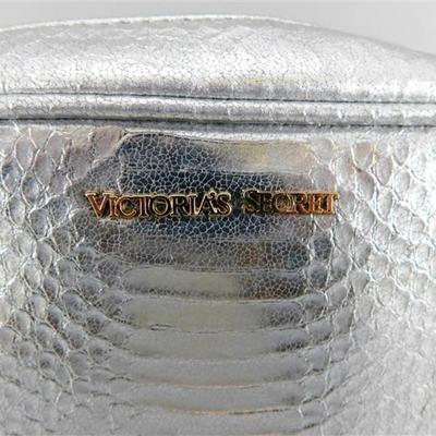 69A Victoria's Secret Silver Metallic Crossbody Purse with Gold Chain Strap
