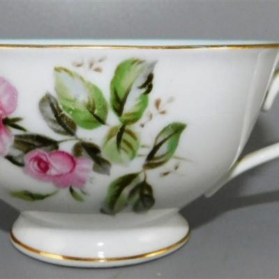82 Lot of 4 Cups and Saucier with Stands- French Market New Orleans La / RC Japan 1259
