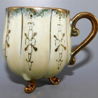 82 Lot of 4 Cups and Saucier with Stands- French Market New Orleans La / RC Japan 1259