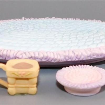 103 Enesco Precious Moments 1998 Mini Tea Set - Kitchen Theme - 5 in plate