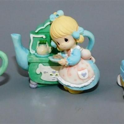 103 Enesco Precious Moments 1998 Mini Tea Set - Kitchen Theme - 5 in plate