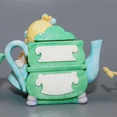 103 Enesco Precious Moments 1998 Mini Tea Set - Kitchen Theme - 5 in plate