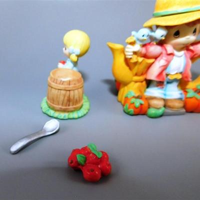 120 Ensco Precious Moments 1999 Mini Tea Set- Fall Theme 5 in plate