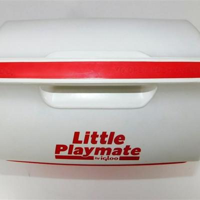 125 Little Playmate By Igloo 11 x 11 1/2