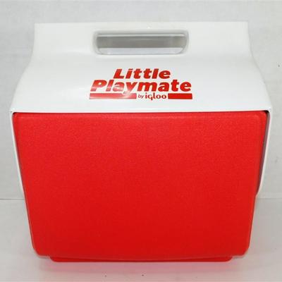 125 Little Playmate By Igloo 11 x 11 1/2