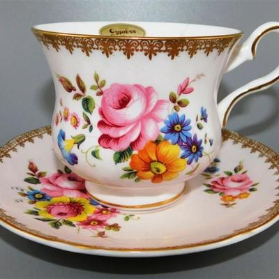 128 Lot of Cups and Saucers with Stands - Rossetti Antique Rose / Royal Grafton