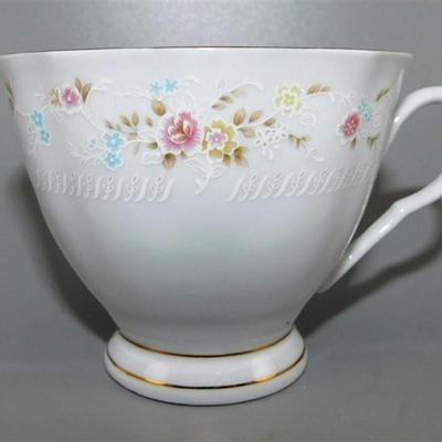 128 Lot of Cups and Saucers with Stands - Rossetti Antique Rose / Royal Grafton
