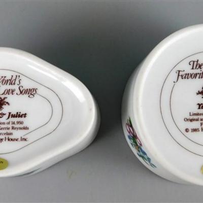 132 Lot of 2 Heritage Musical Boxes Circle/ Oval -Yesterday/ Romeo and Juliet 3-3 1/2