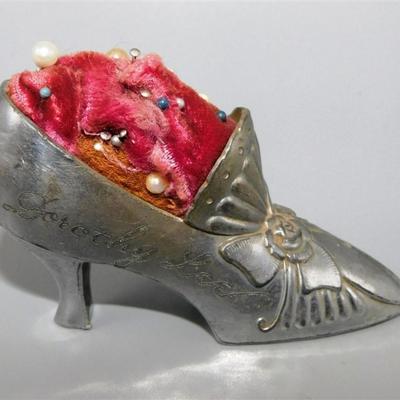 136 Vintage Metal Shoe Pin Cushion. Dorothy Lee Engraved on the Side. Made in Japan 3 x 2