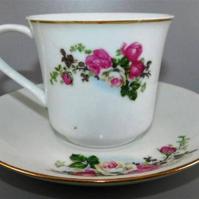 140 Lot of 4 Cups and Saucers with Stands- Royal Dover Made in England /Made In China/ Alpine