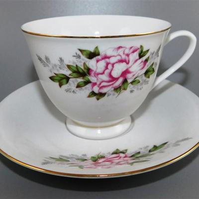 140 Lot of 4 Cups and Saucers with Stands- Royal Dover Made in England /Made In China/ Alpine