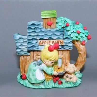142 Ensco Precious Moments 1997 Mini Tea Set- Apple Barn- 4 in Plate