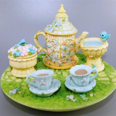 143 Ensco Precious Moments 1998 Mini Tea Set - Garden - 4 1/2 Plate