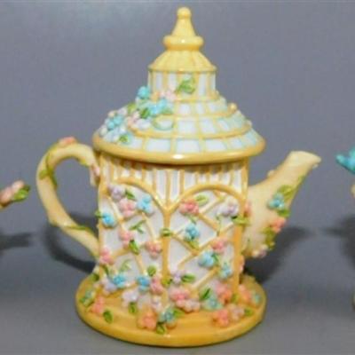 143 Ensco Precious Moments 1998 Mini Tea Set - Garden - 4 1/2 Plate