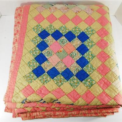149 Vintage Quilt 80 x 67 Small Squares & Floral Back