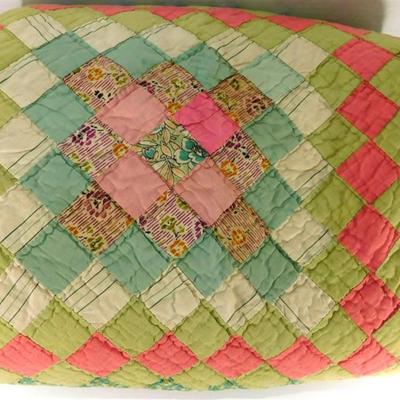 149 Vintage Quilt 80 x 67 Small Squares & Floral Back