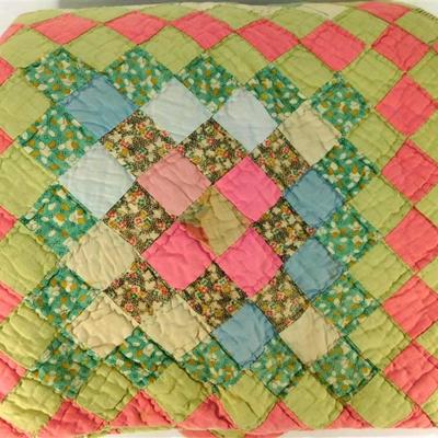 149 Vintage Quilt 80 x 67 Small Squares & Floral Back