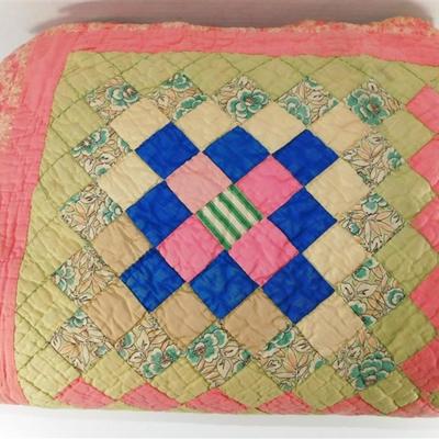 149 Vintage Quilt 80 x 67 Small Squares & Floral Back