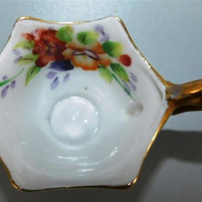 150 Lot of 4 Cups and Saucier with Stands- Betson's / MT Japan / Sealy / Made in Japan
