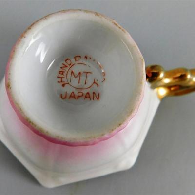 150 Lot of 4 Cups and Saucier with Stands- Betson's / MT Japan / Sealy / Made in Japan