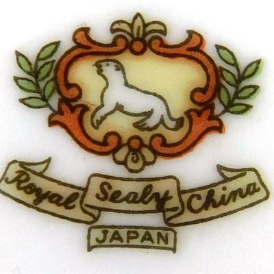 150 Lot of 4 Cups and Saucier with Stands- Betson's / MT Japan / Sealy / Made in Japan