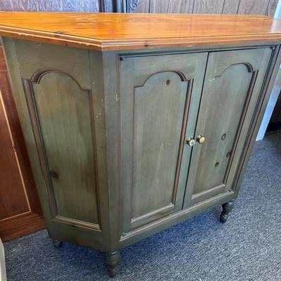 153 Entry Way Table 1 Shelf- Green and Brown- 39 x 12 1/2 x 35