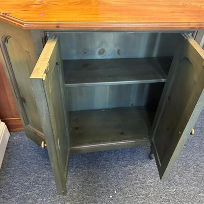 153 Entry Way Table 1 Shelf- Green and Brown- 39 x 12 1/2 x 35