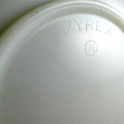 155 Vintage Pyrex White Ribbed Mixing Bowl #10 8 1/2 x 5 1/2